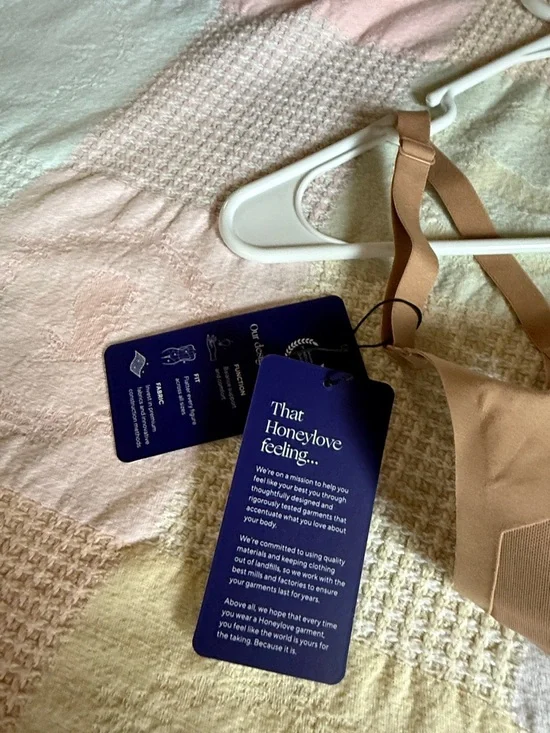 Honeylove Nude Seamless Wireless Comfort Bra Brand new with tags XS 32B/C - Picture 4 of 7